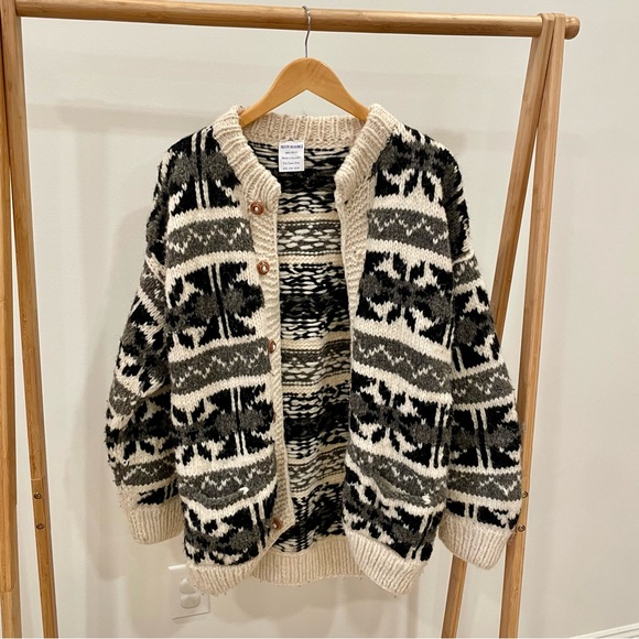 Vintage Wool Fair Isle Winter Tribal Chunky Cardigan Sweater in Cream/Black/Gray - Picture 2 of 6